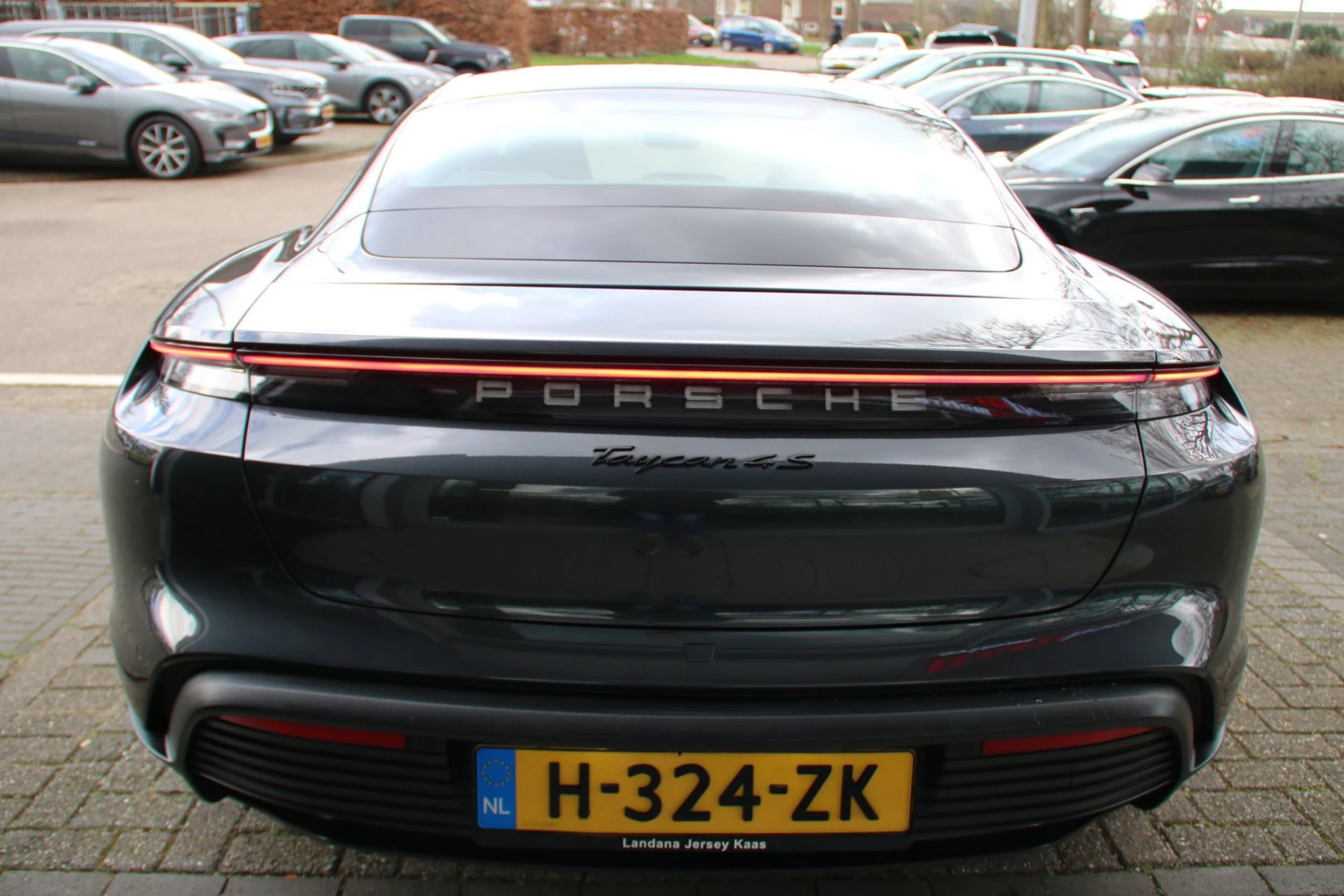 Hoofdafbeelding Porsche Taycan