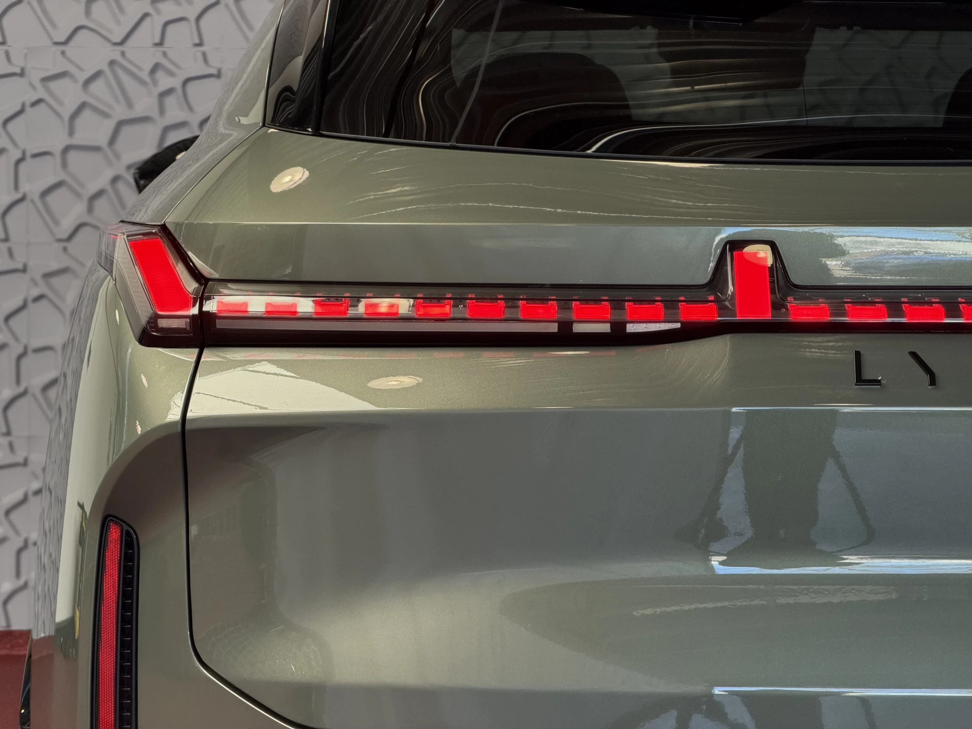 Hoofdafbeelding Lynk & Co 08