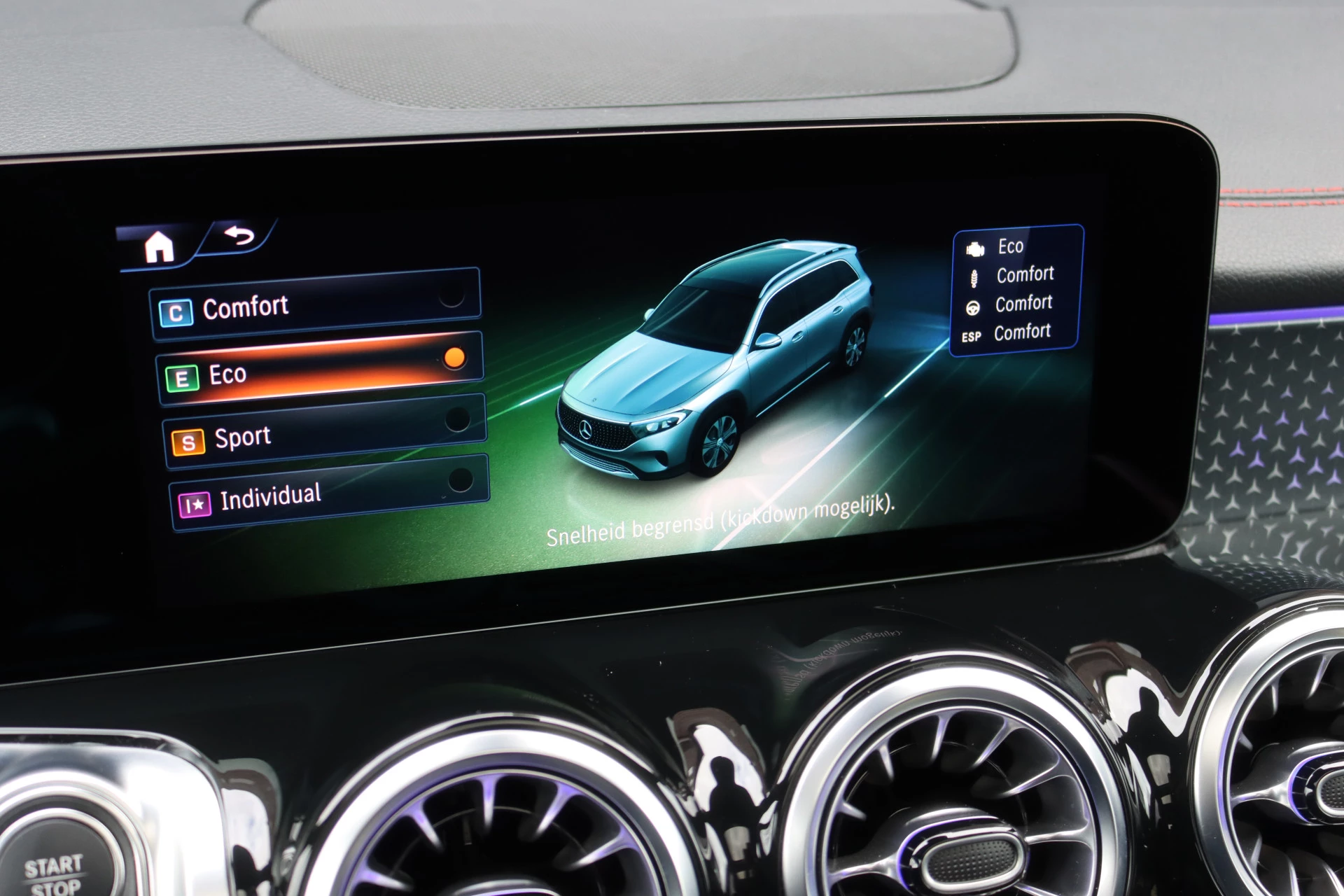 Hoofdafbeelding Mercedes-Benz EQB