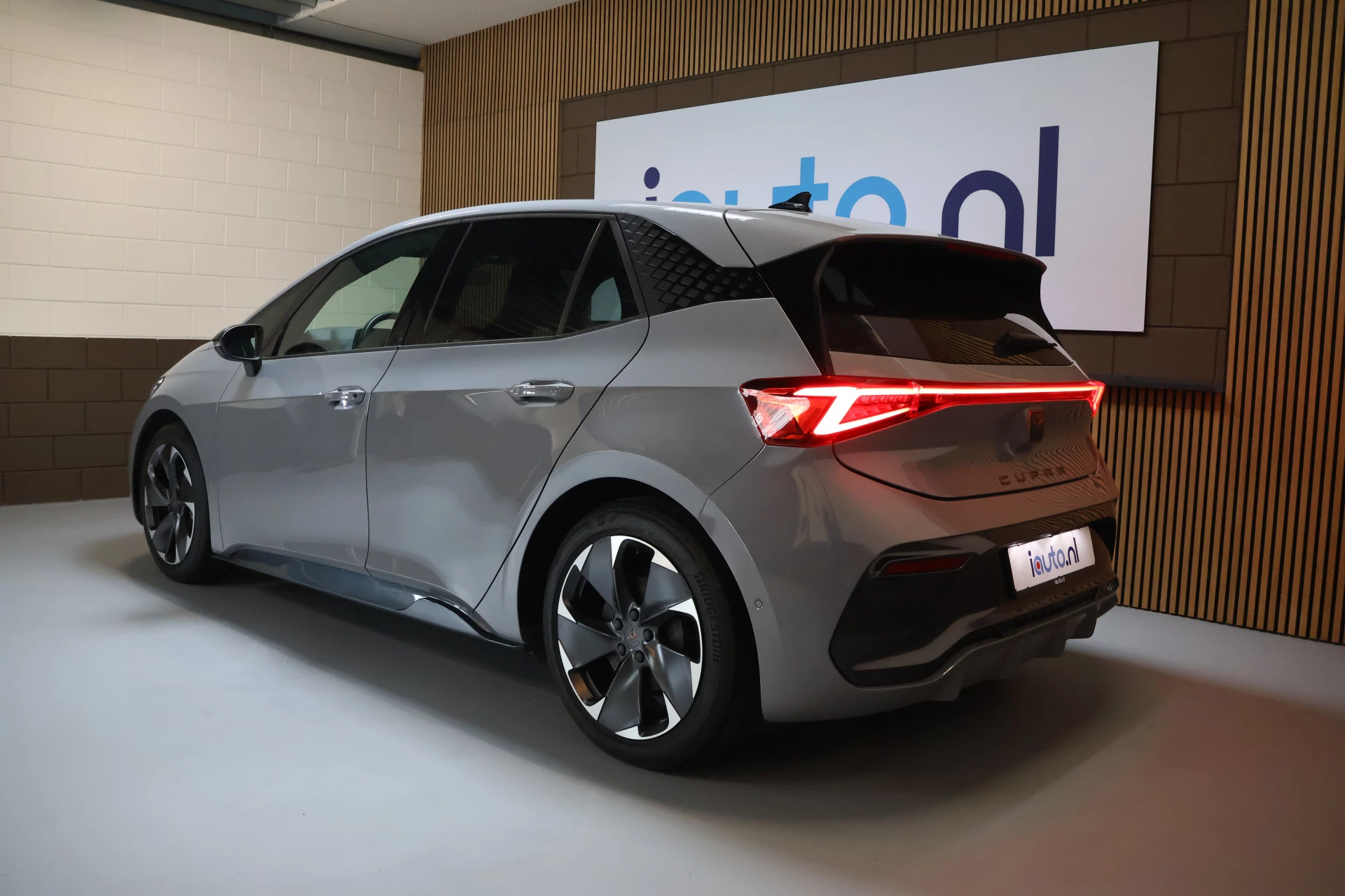 Hoofdafbeelding CUPRA Born