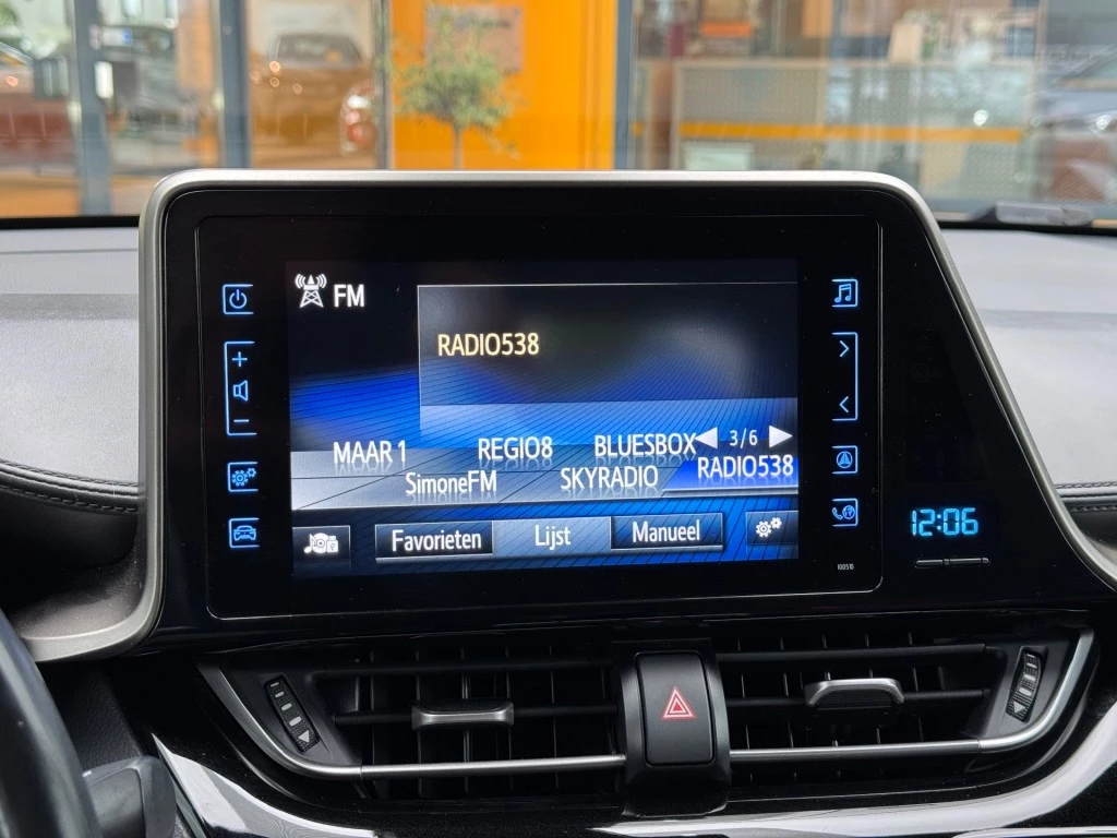 Hoofdafbeelding Toyota C-HR