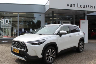 Hoofdafbeelding Toyota Corolla Cross Toyota Corolla Cross Hybrid 140 STYLE EL-ACHTERKLEP STOEL-STUUR & RUITEN WISSER VERW. DODEHOEKDETECTIE KEYLESS PARK.SENSOREN V+A