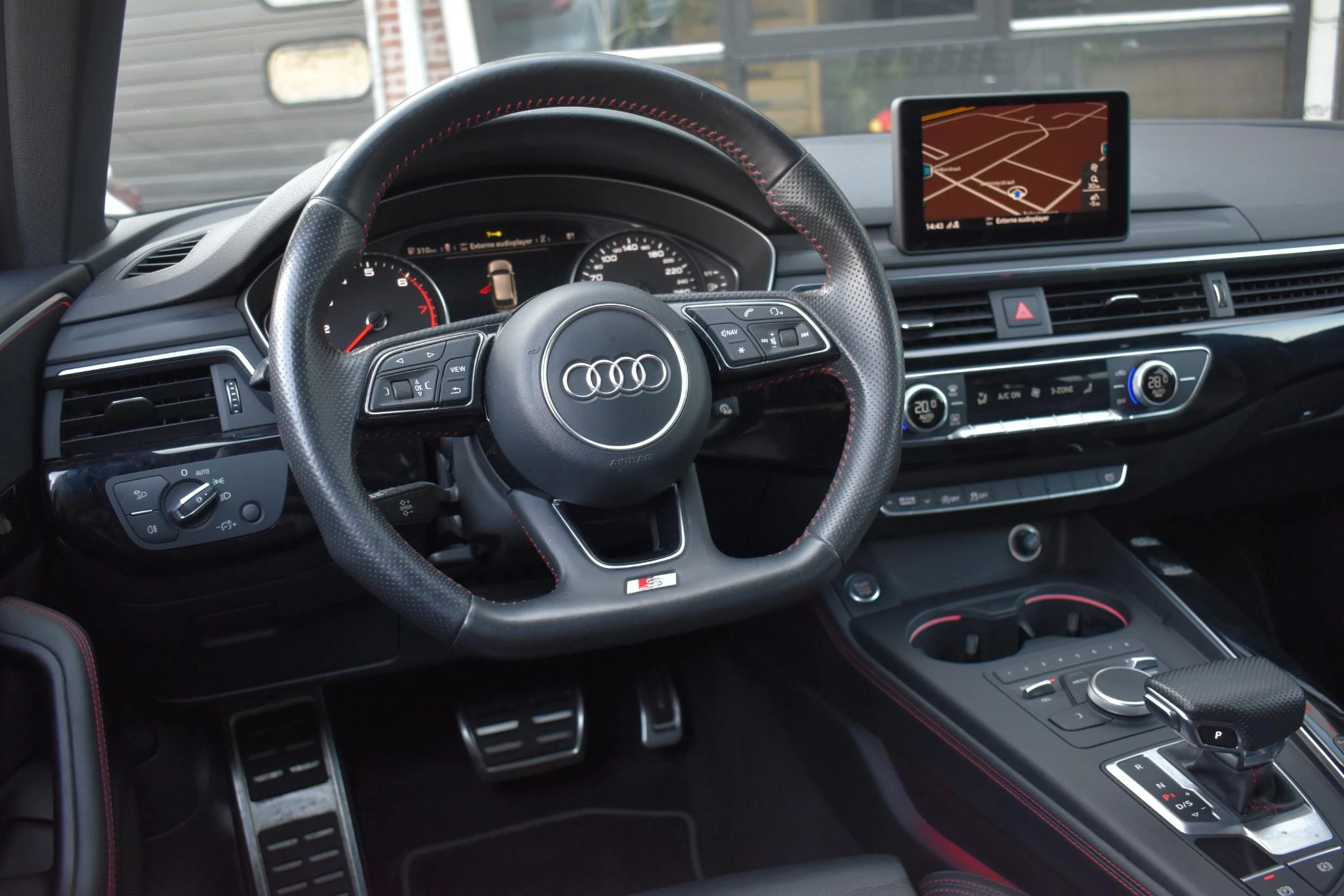 Hoofdafbeelding Audi A4