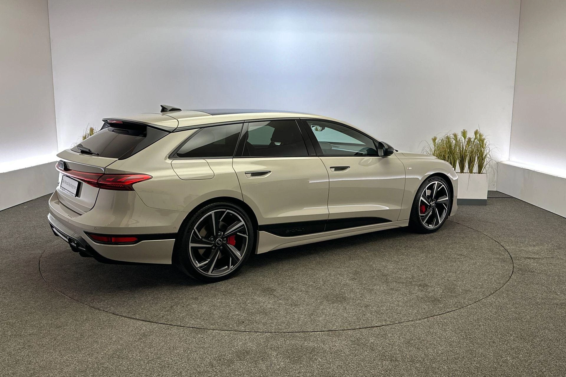 Hoofdafbeelding Audi A6 Avant e-tron