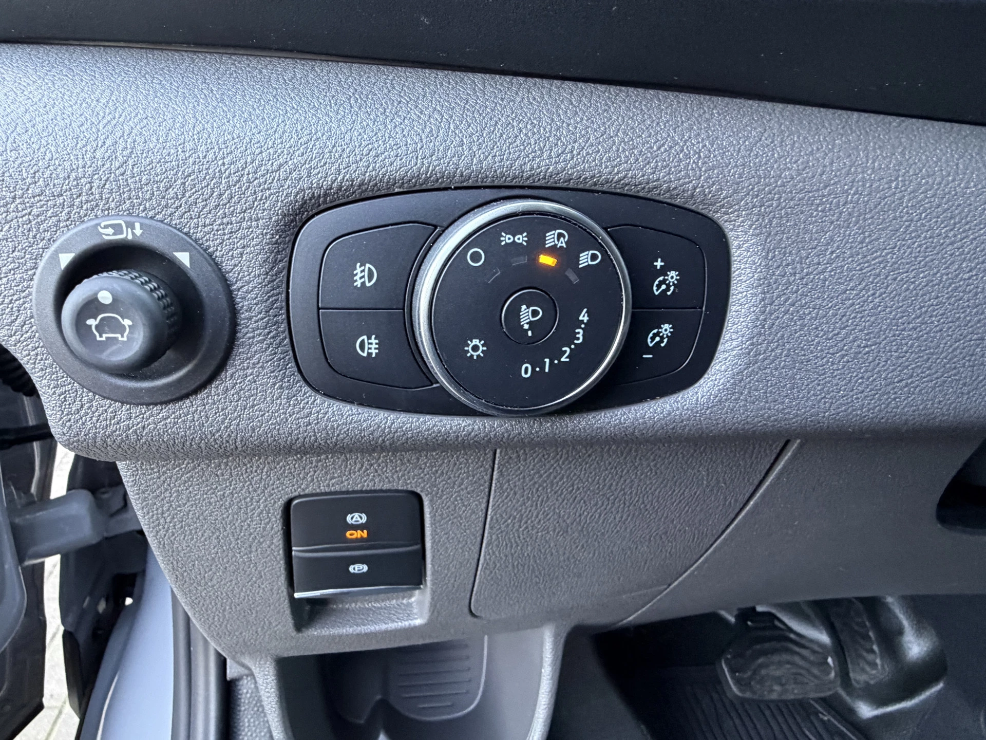 Hoofdafbeelding Ford E-Transit