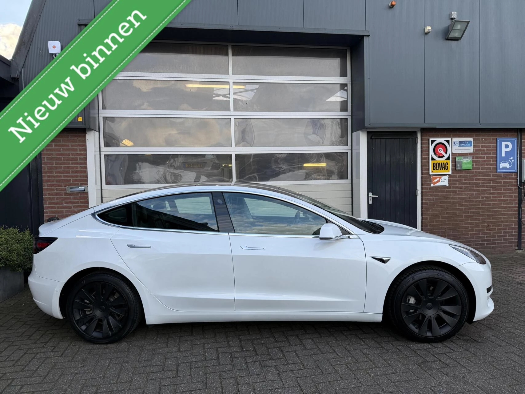 Hoofdafbeelding Tesla Model 3