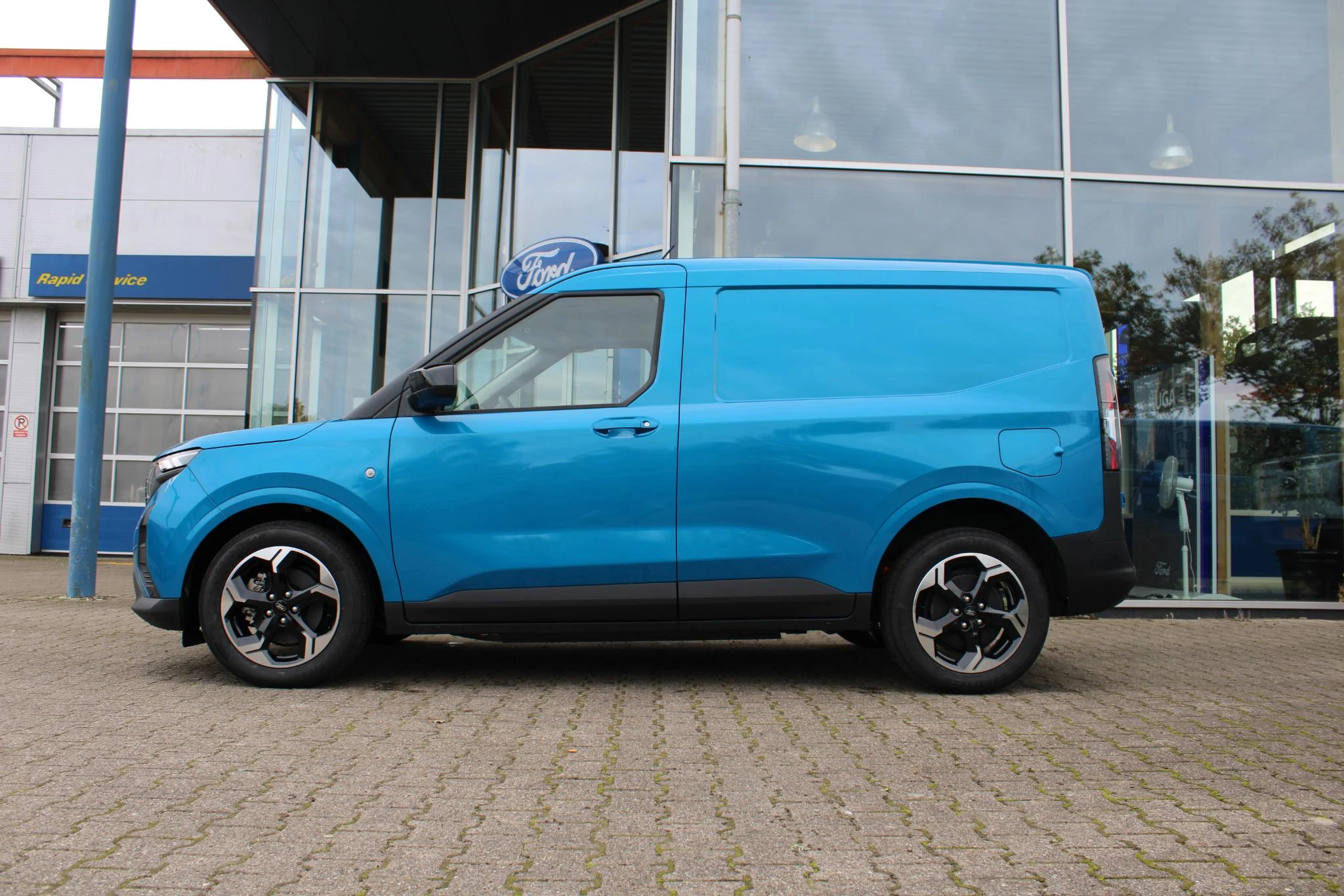 Hoofdafbeelding Ford Transit Courier