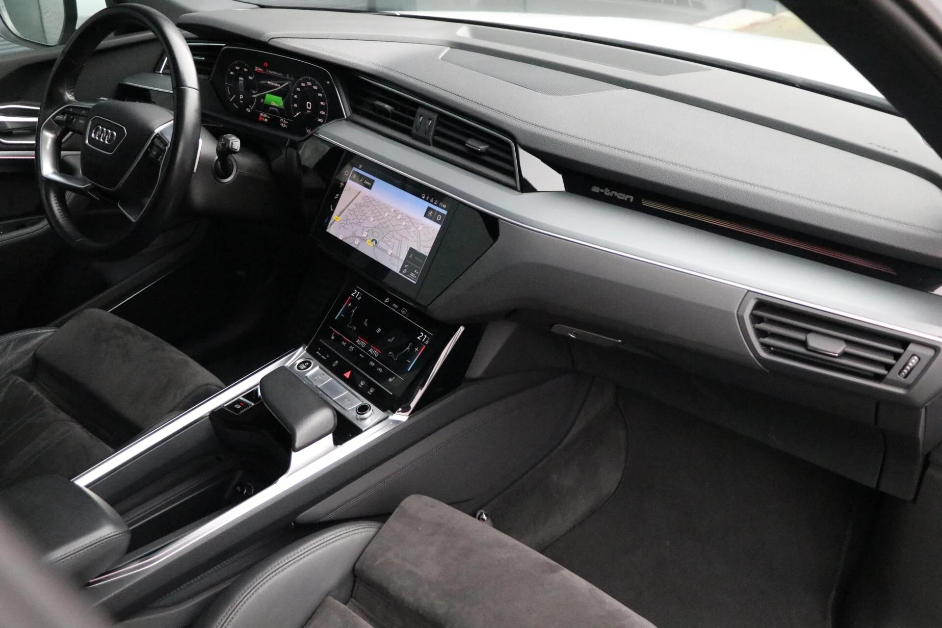 Hoofdafbeelding Audi e-tron