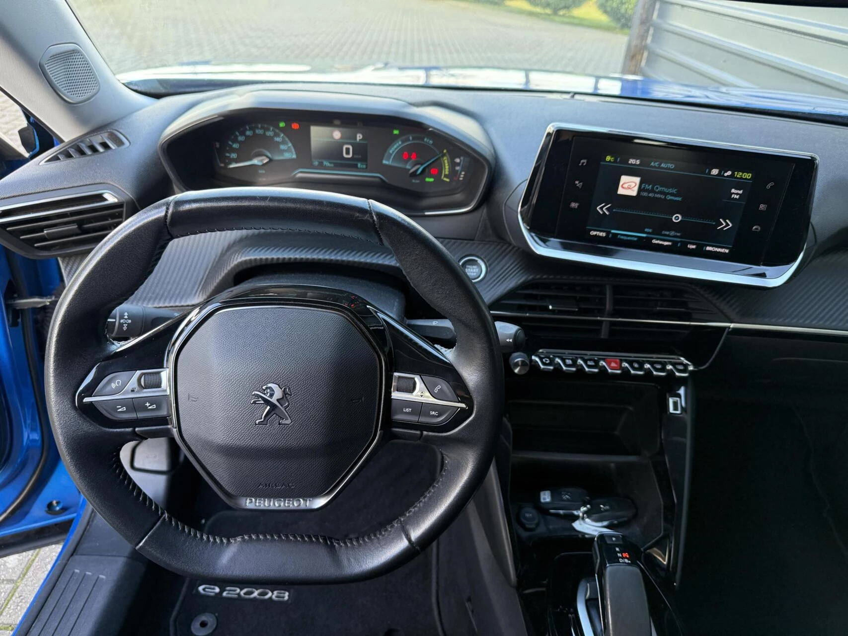 Hoofdafbeelding Peugeot e-2008