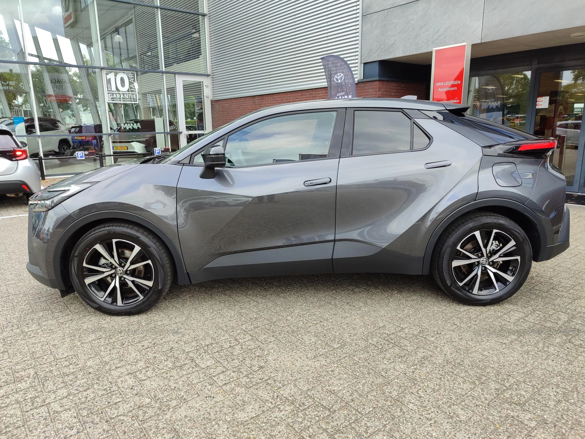 Hoofdafbeelding Toyota C-HR