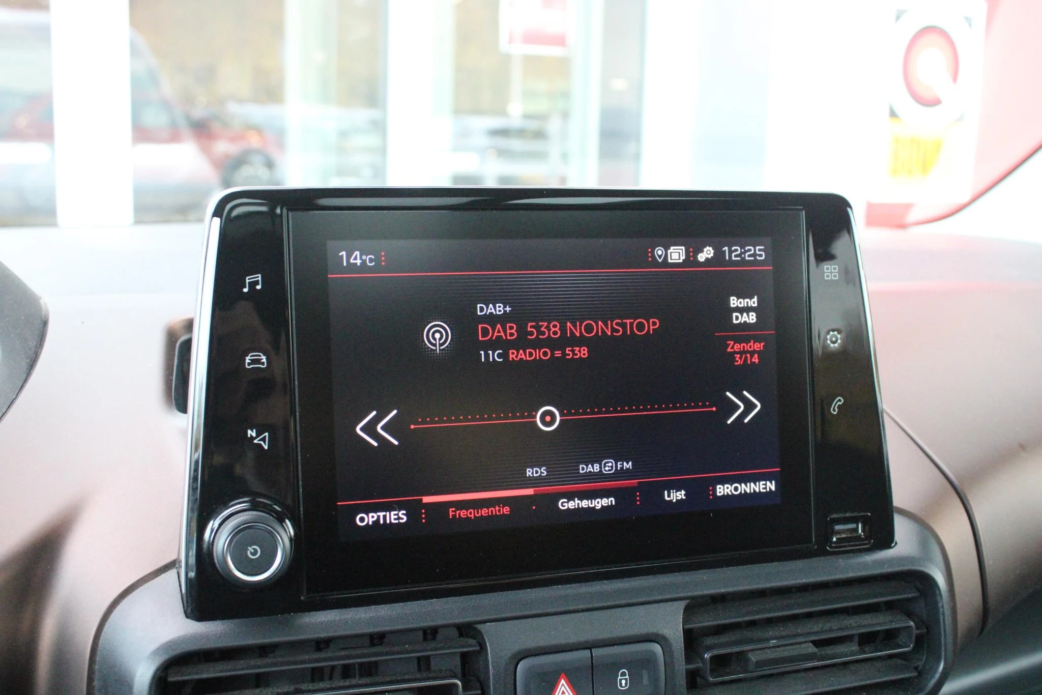 Hoofdafbeelding Peugeot Rifter