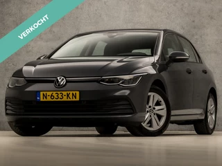 Volkswagen Golf 1.0 eTSI Sport Automaat (APPLE CARPLAY, GROOT NAVI, KEYLESS, SFEERVERLICHTING, SPORTSTOELEN, LM VELGEN, PARKEERSENSOREN, ADAPTIVE CRUISE, NIEUWSTAAT)