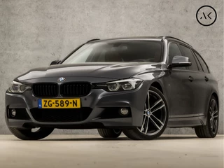 BMW 3 Serie Touring 318i M Sport Shadow Line Automaat (SCHUIFDAK, M PAKKET, HARMAN/KARDON, APPLE CARPLAY, GROOT NAVI, STOELVERWARMING, COGNAC LEDER, ELEK ACHTERKLEP, NIEUWE APK, NIEUWSTAAT)