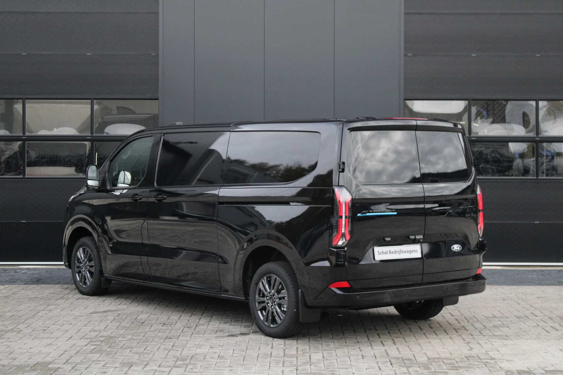 Hoofdafbeelding Ford E-Transit Custom