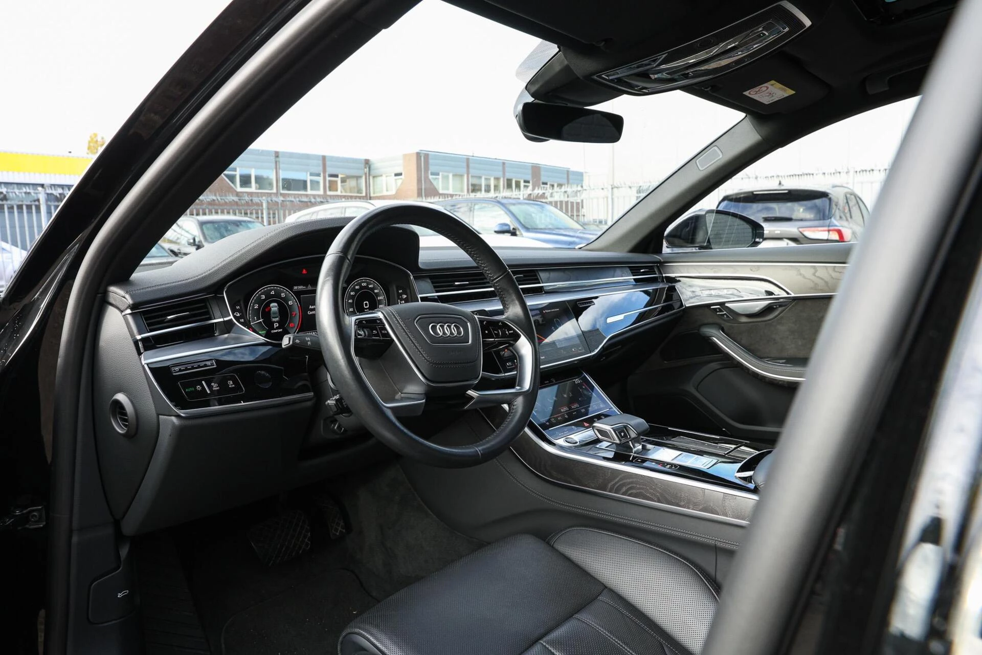 Hoofdafbeelding Audi A8
