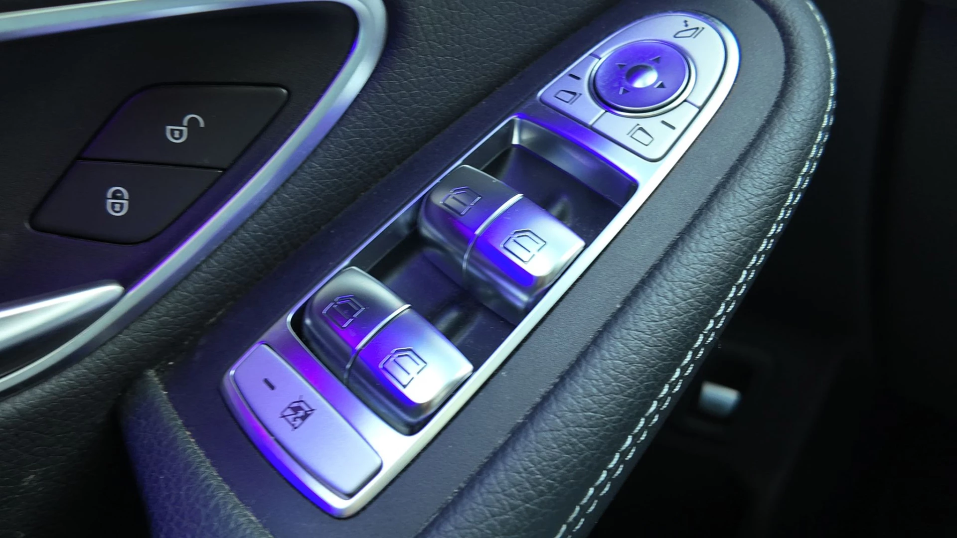 Hoofdafbeelding Mercedes-Benz EQC