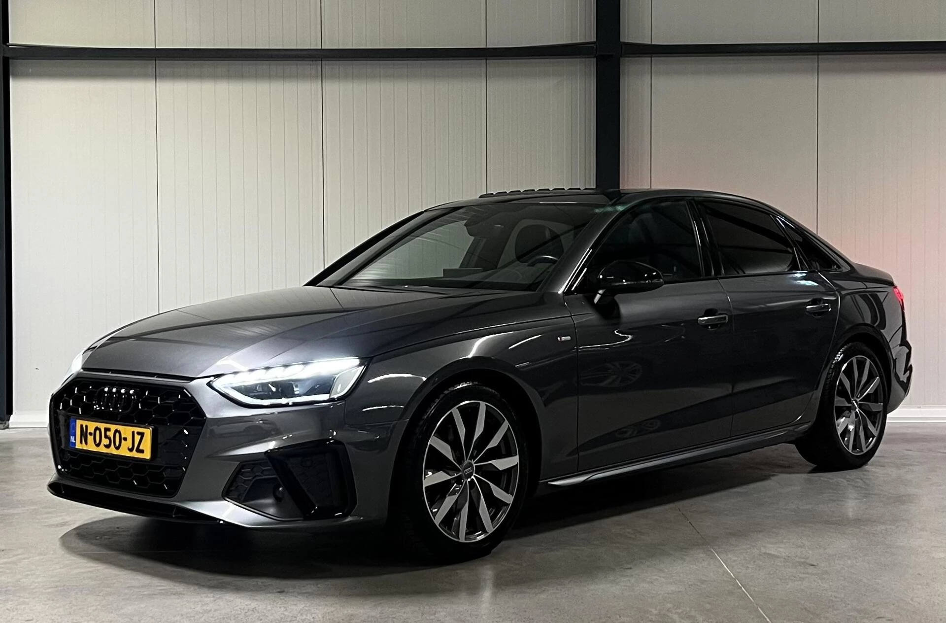 Hoofdafbeelding Audi A4
