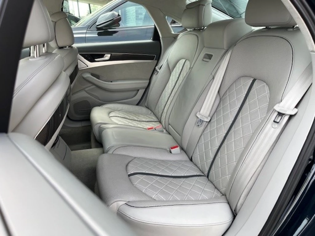 Hoofdafbeelding Audi S8