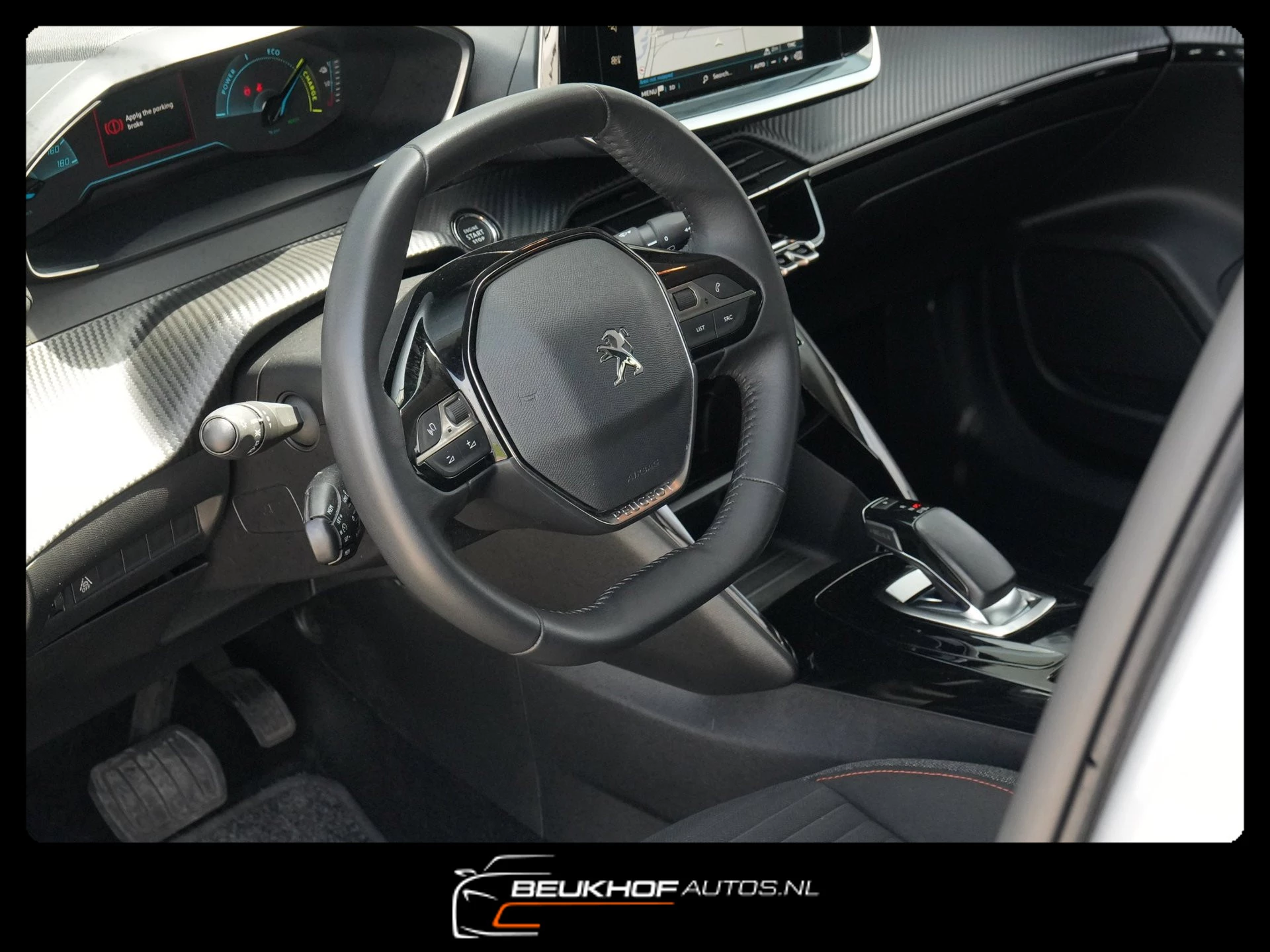 Hoofdafbeelding Peugeot e-2008