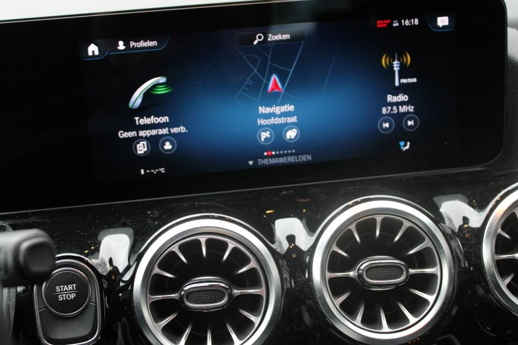 Hoofdafbeelding Mercedes-Benz EQA