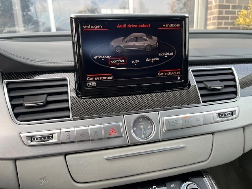 Hoofdafbeelding Audi S8