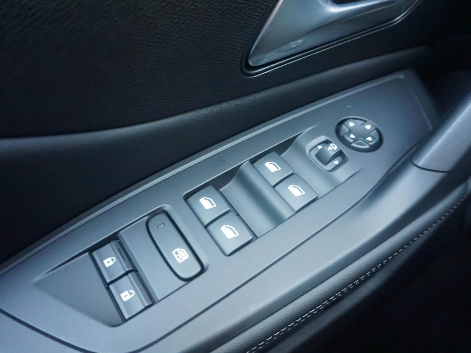 Hoofdafbeelding Peugeot 408