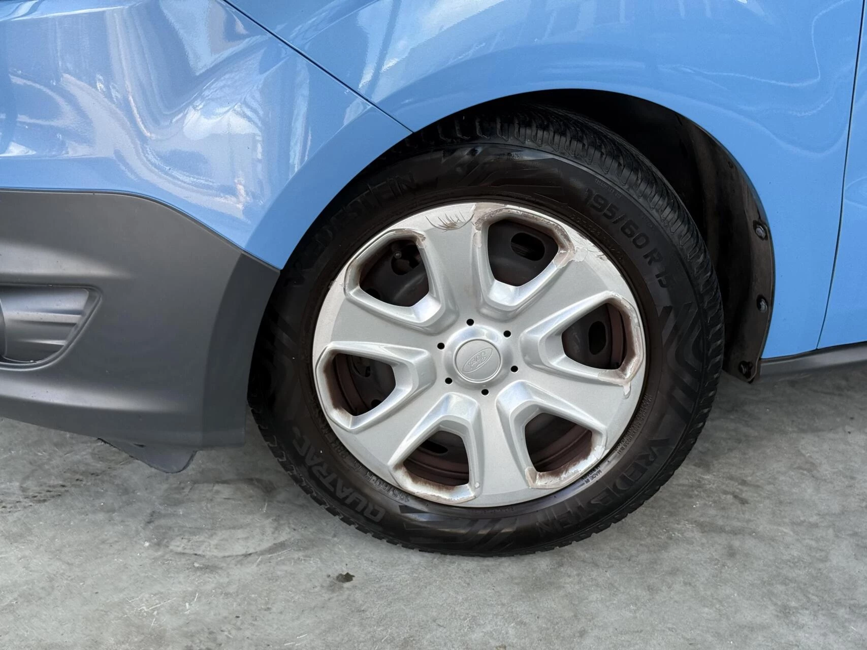 Hoofdafbeelding Ford Transit Courier