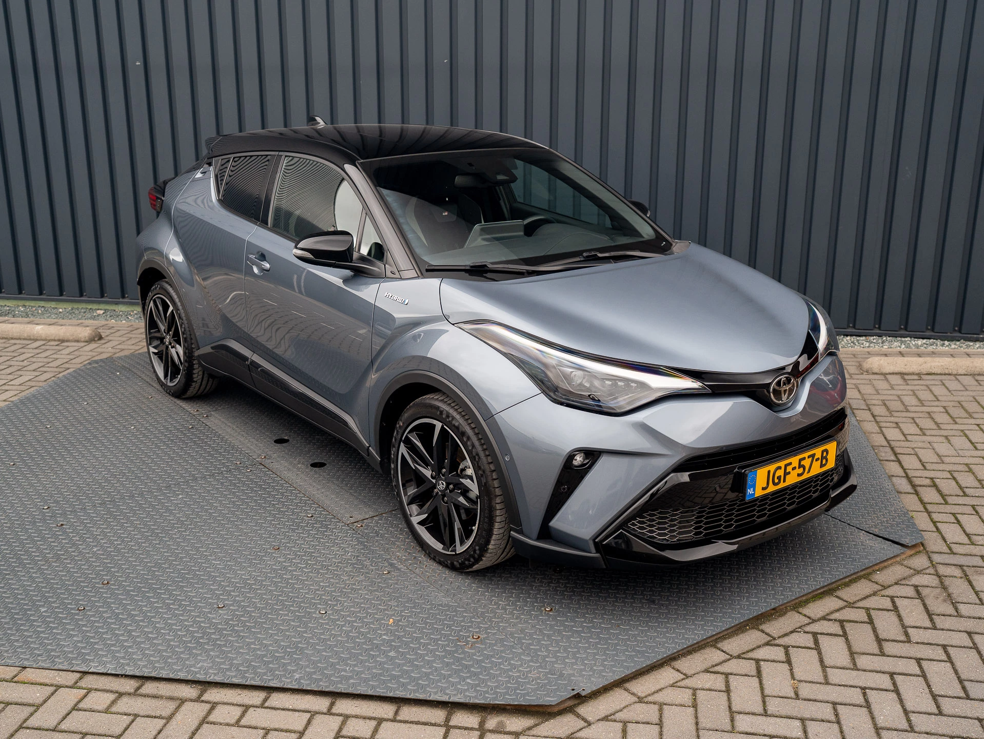 Hoofdafbeelding Toyota C-HR