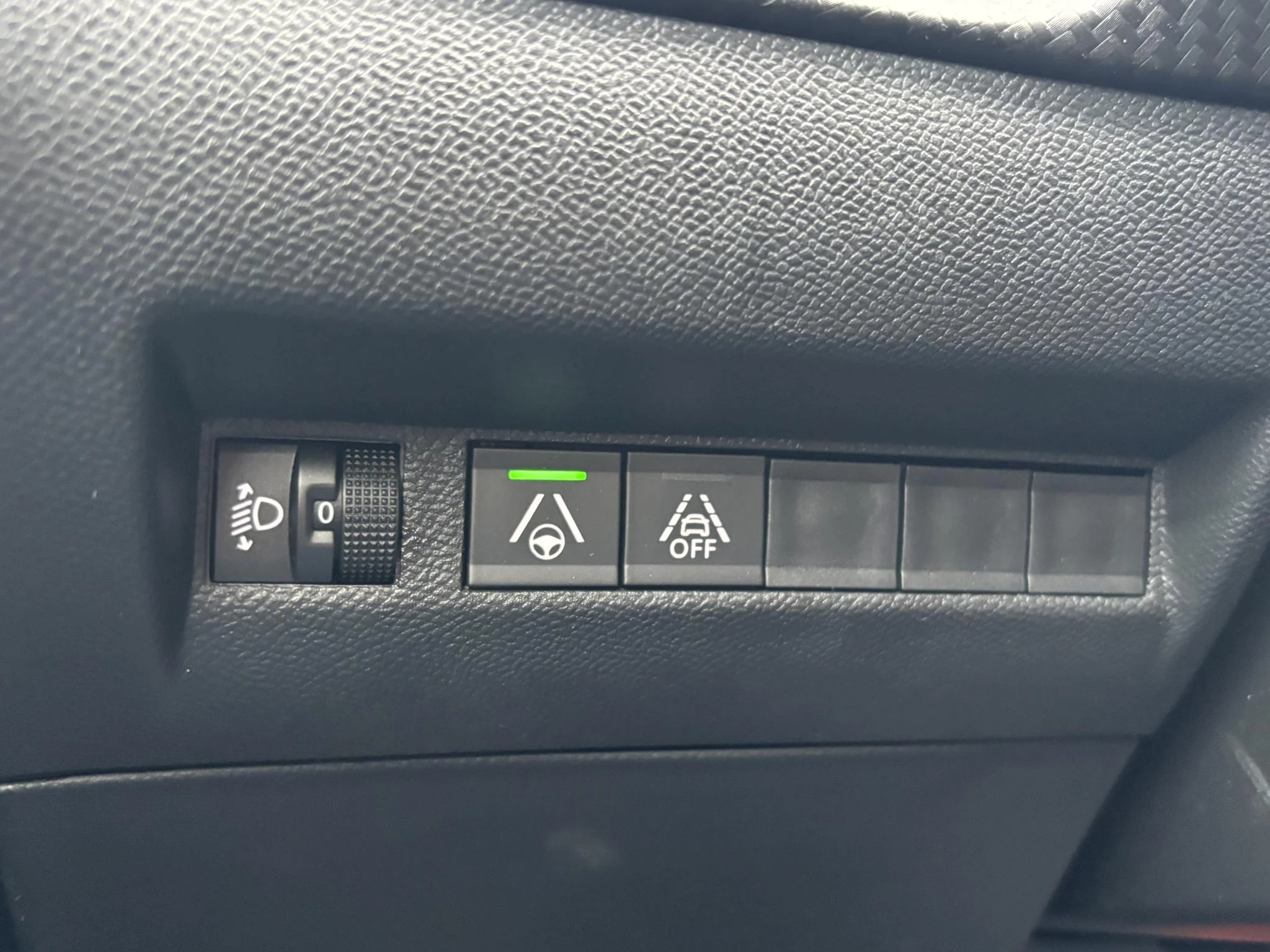 Hoofdafbeelding Peugeot e-2008
