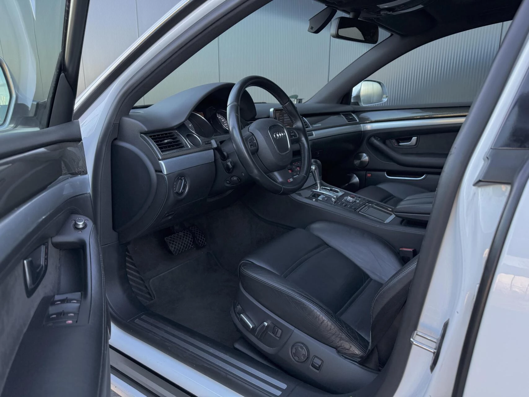 Hoofdafbeelding Audi S8