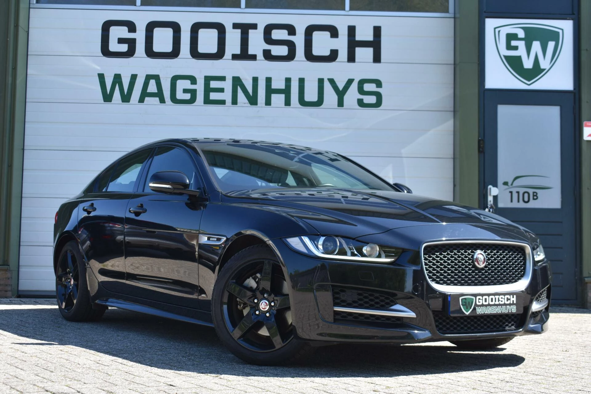 Hoofdafbeelding Jaguar XE