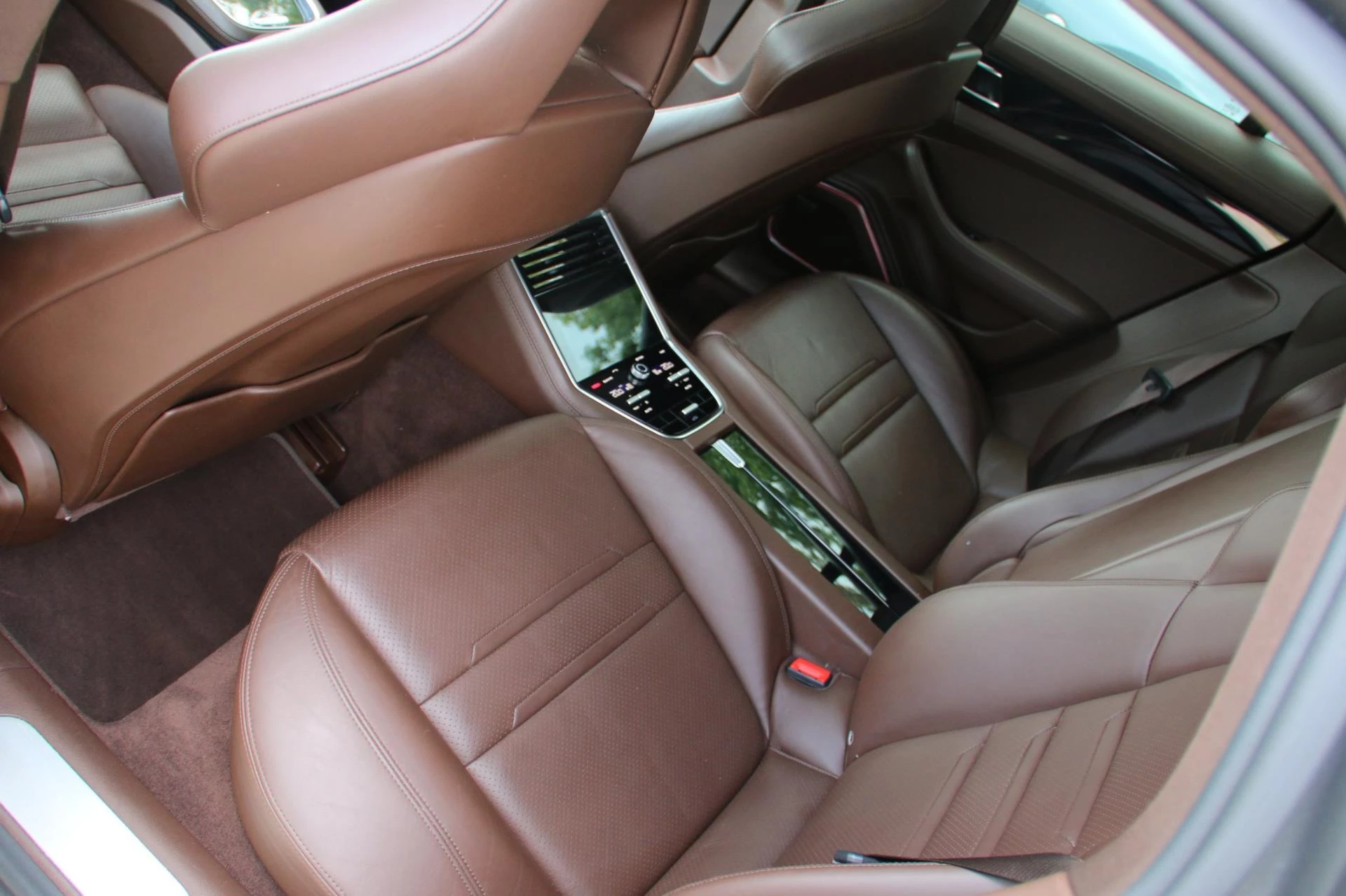 Hoofdafbeelding Porsche Panamera