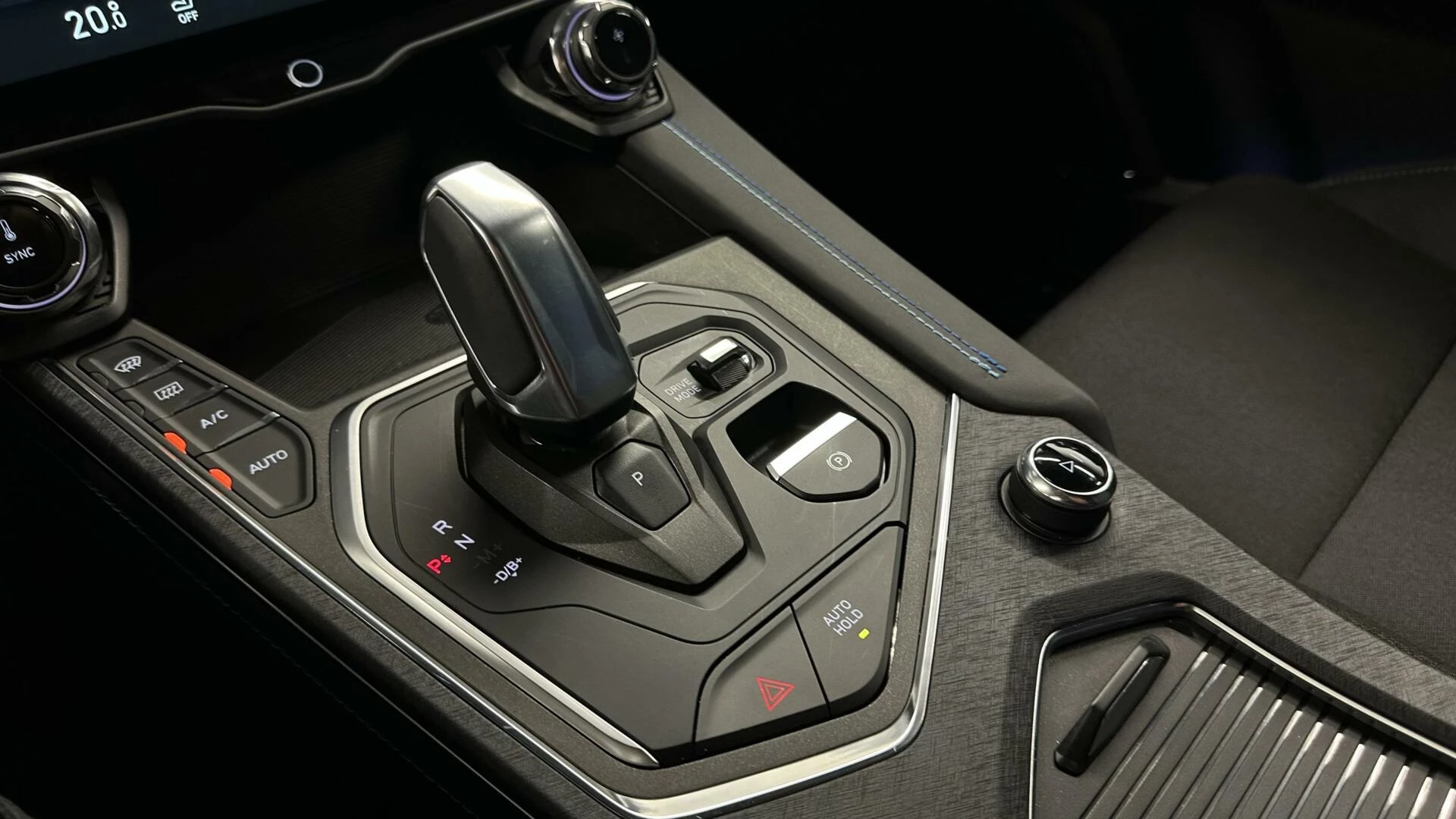 Hoofdafbeelding Lynk & Co 01