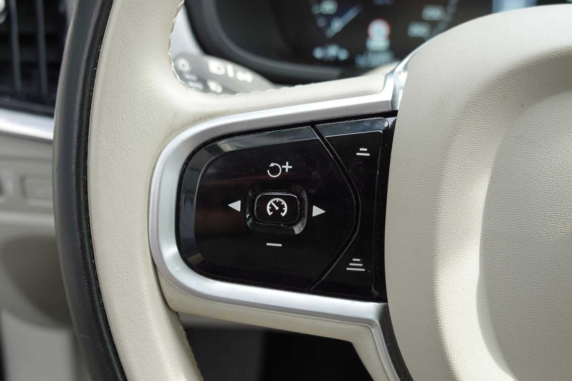Hoofdafbeelding Volvo V90