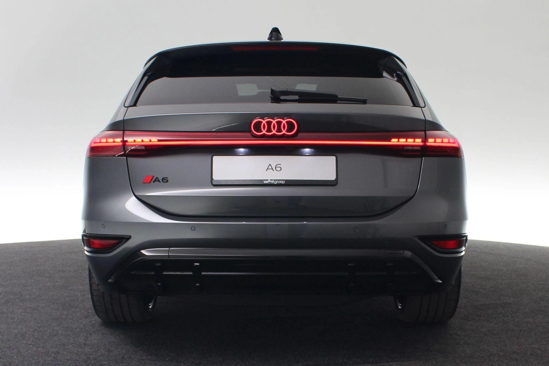 Hoofdafbeelding Audi A6 Avant e-tron