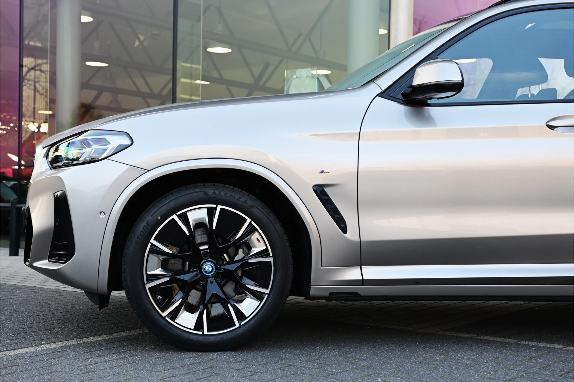 Hoofdafbeelding BMW iX3