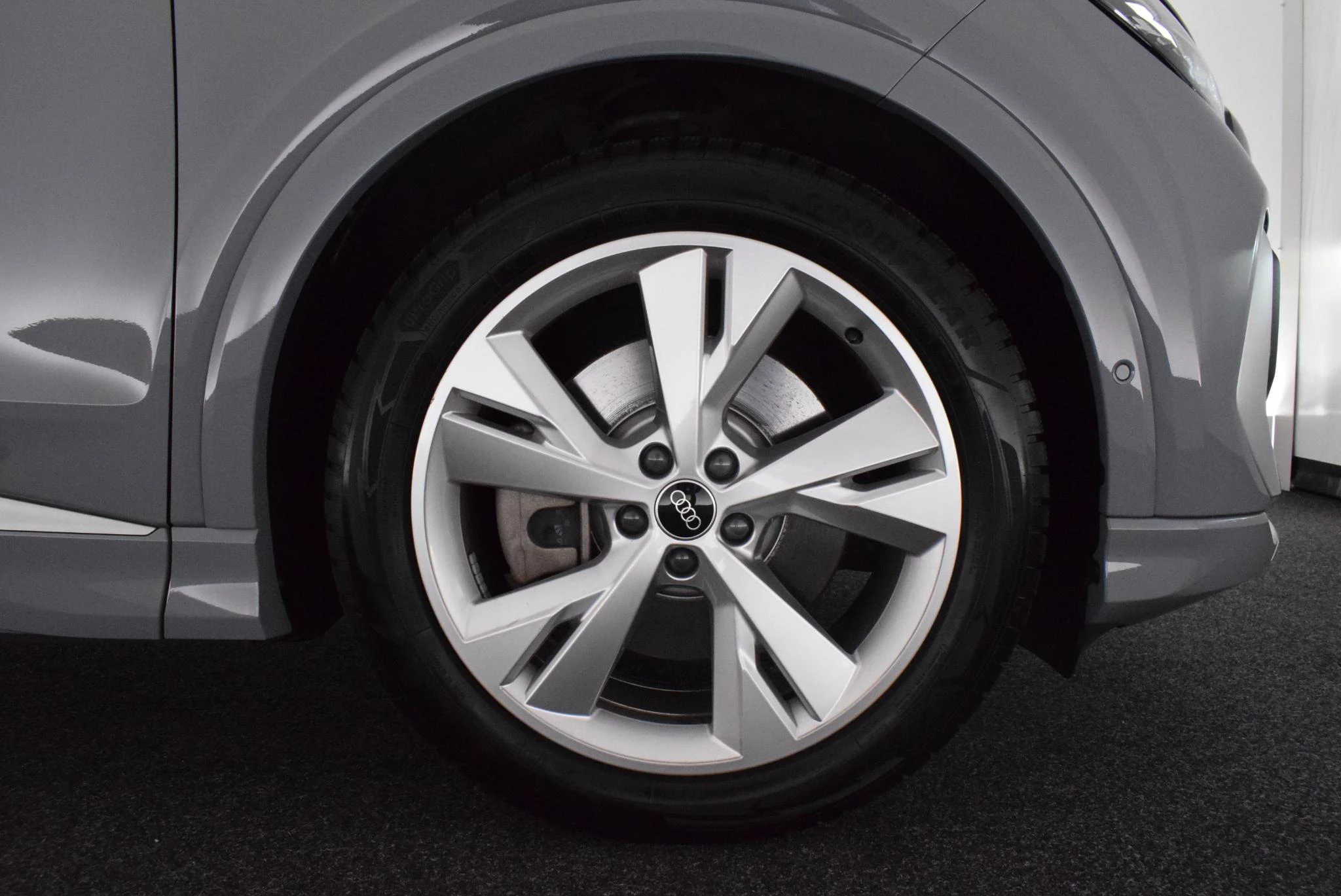 Hoofdafbeelding Audi Q4 e-tron