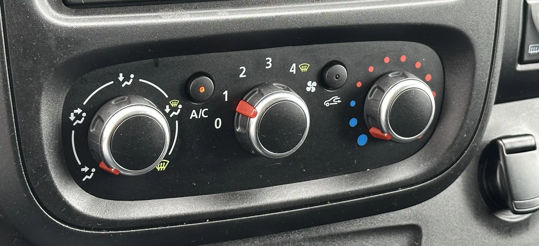 Hoofdafbeelding Nissan NV300