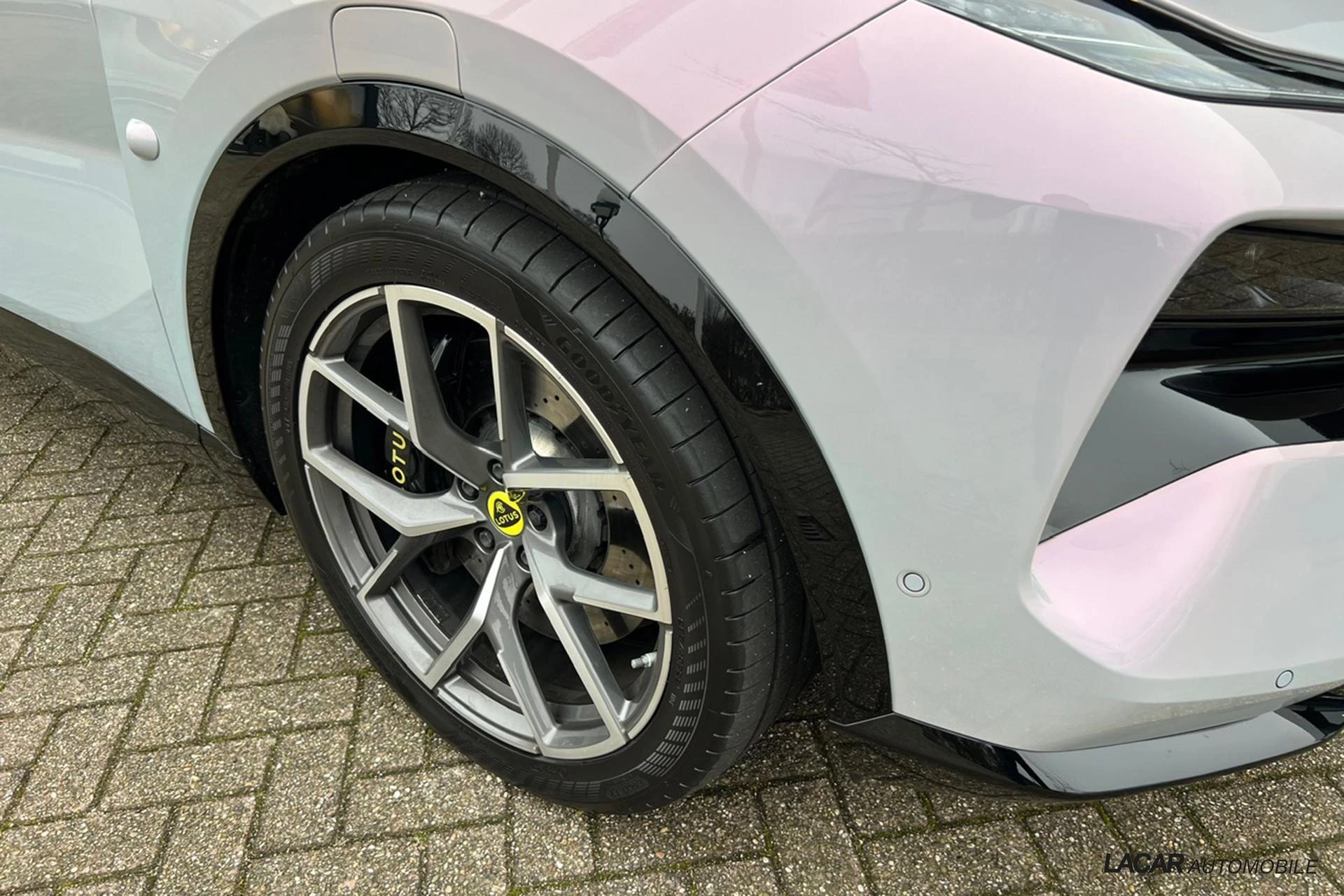 Hoofdafbeelding Lotus Eletre