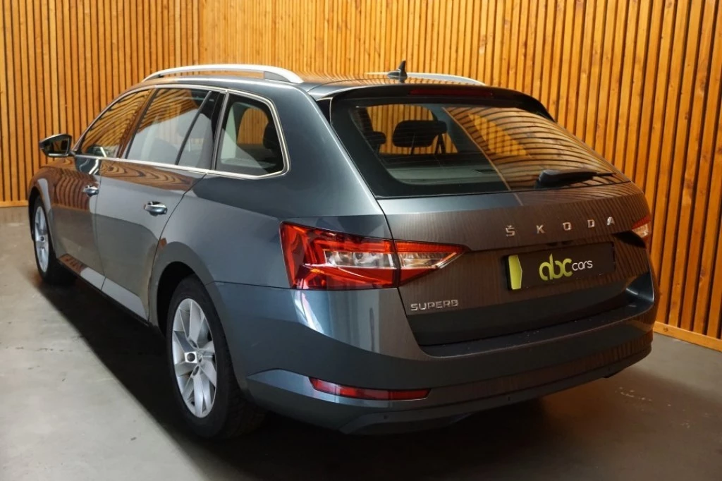 Hoofdafbeelding Škoda Superb