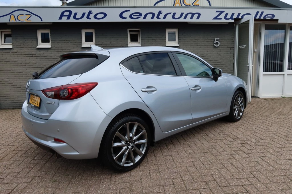 Hoofdafbeelding Mazda 3