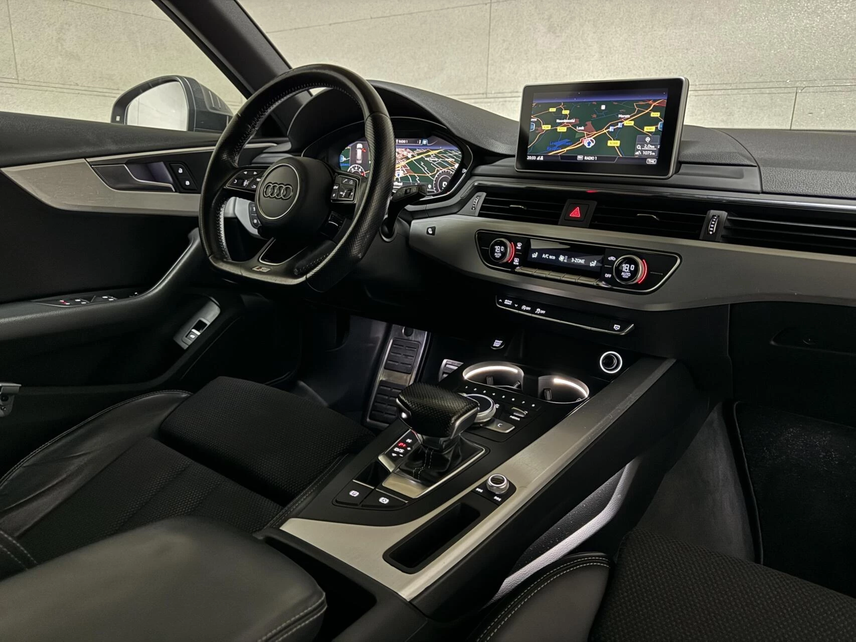 Hoofdafbeelding Audi A4