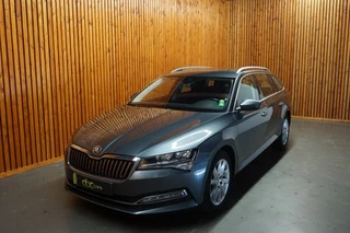 Hoofdafbeelding Škoda Superb Škoda Superb COMBI 1.5 TSI 150 PK ACT BUSINESS EDITION AUTOMAAT