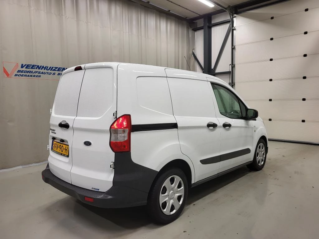 Hoofdafbeelding Ford Transit Courier