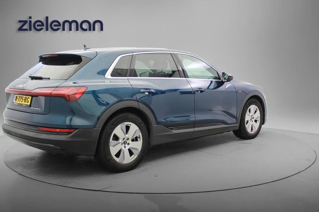 Hoofdafbeelding Audi e-tron