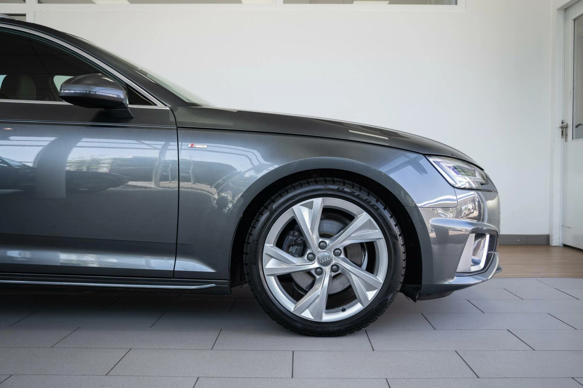 Hoofdafbeelding Audi A4