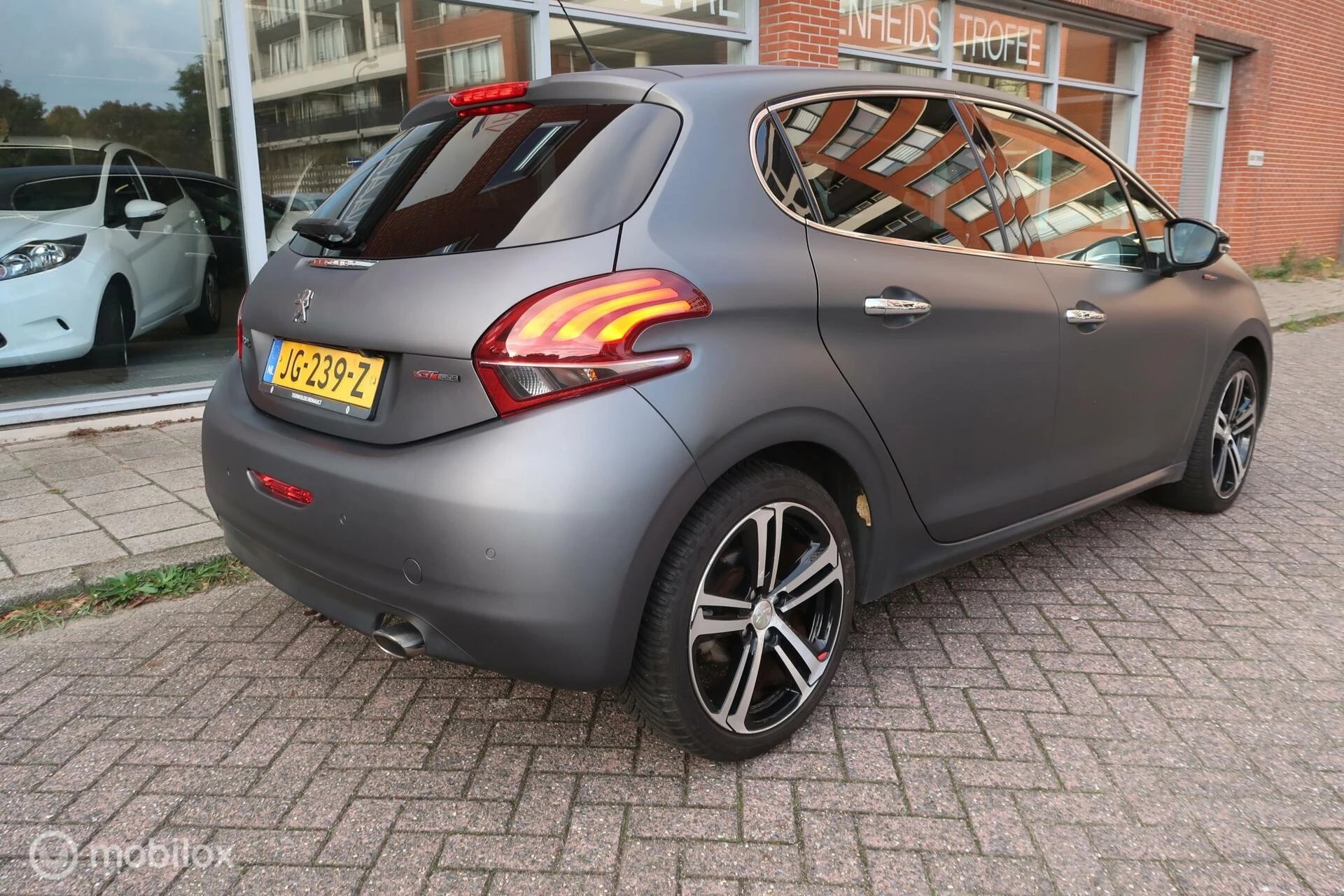 Hoofdafbeelding Peugeot 208