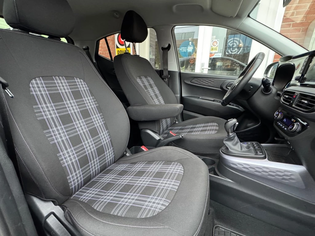 Hoofdafbeelding Hyundai i10