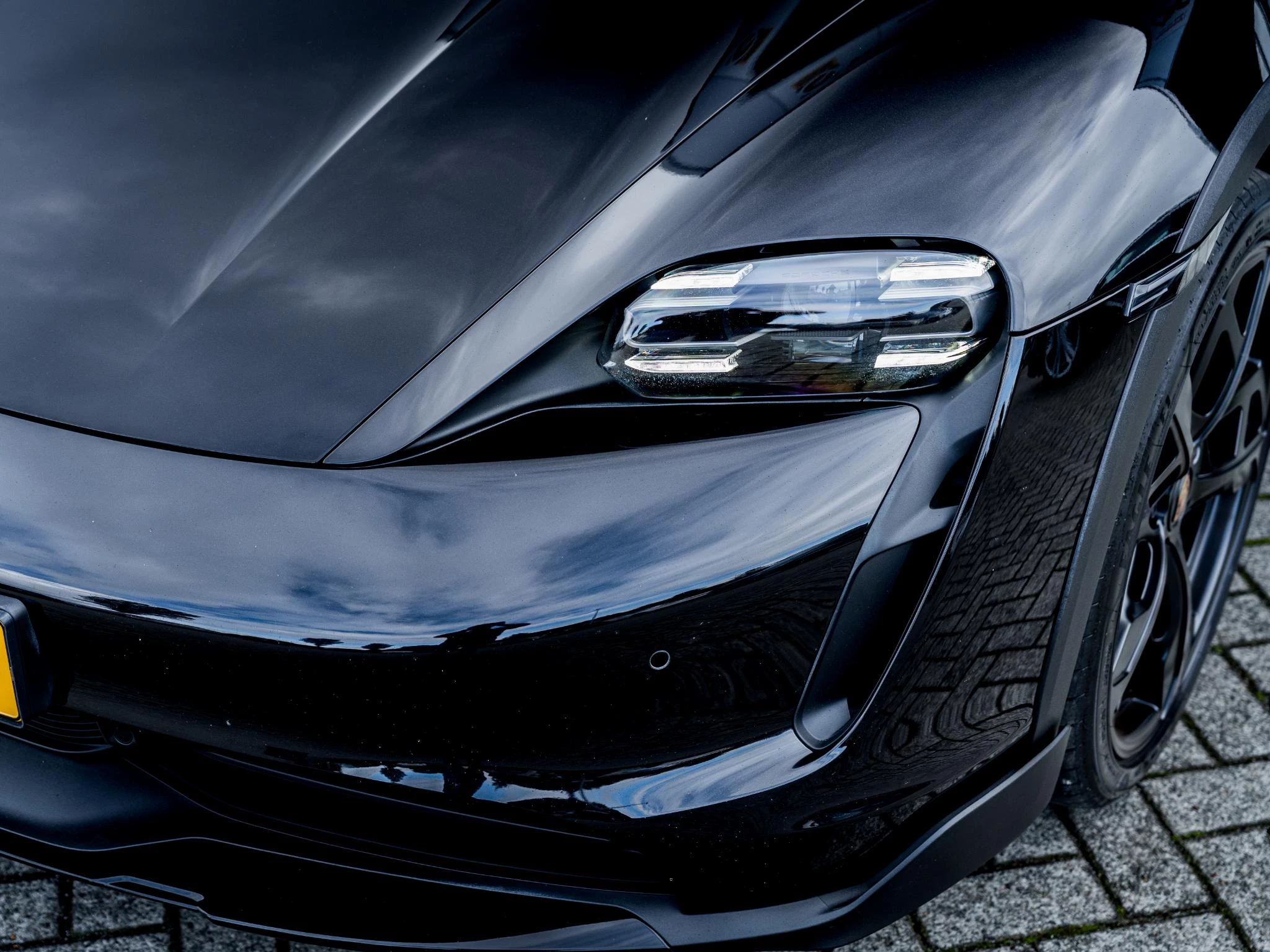 Hoofdafbeelding Porsche Taycan