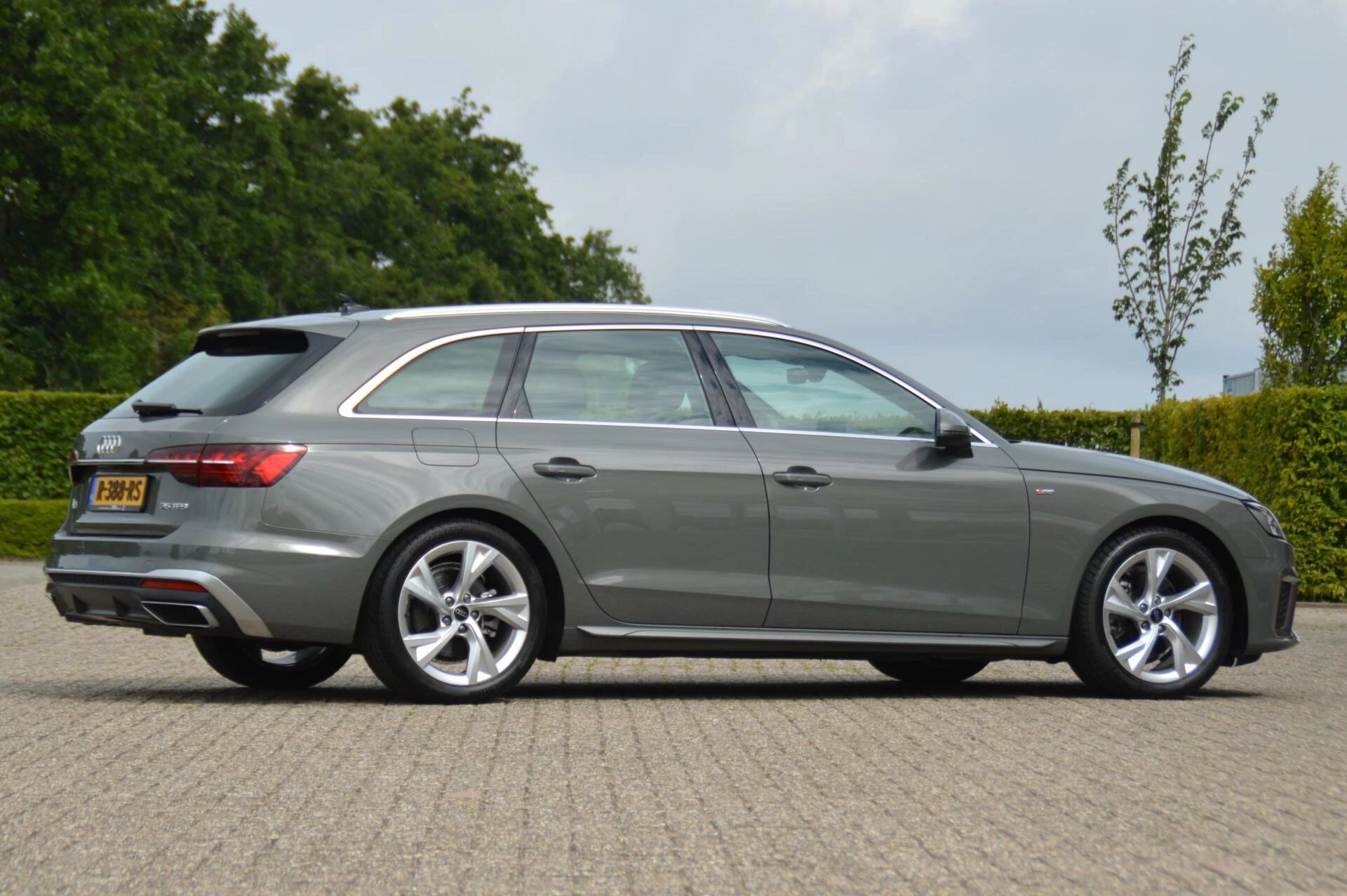 Hoofdafbeelding Audi A4